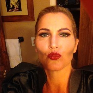 Meet your Posher, Alexa